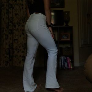 American Eagle White Flair Jeans Size 6 Regular